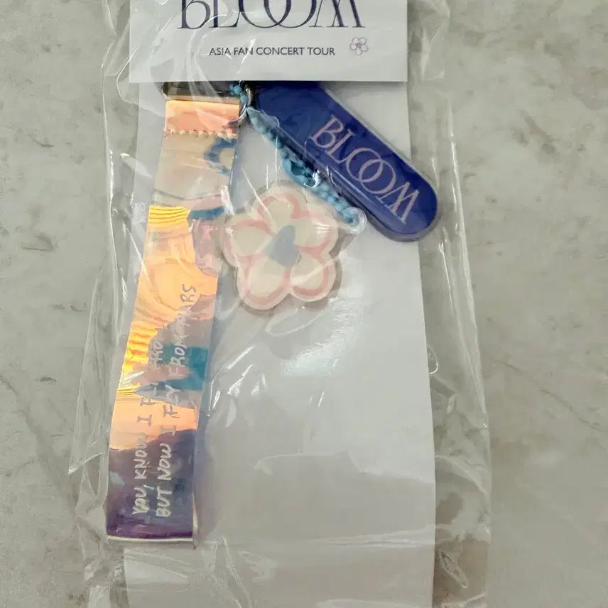 [BUNJANG] DOH Kyung Soo Fancon MD "BLOOM" Handphone Strap (Unsealed) / 도경수 팬콘MD 핸드폰 스트랩