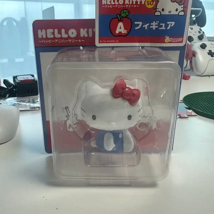 [BUNJANG] Hello Kitty 50th Anniversary Figure Kuji A Prize / 헬로키티 50주년 피규어 쿠지 a