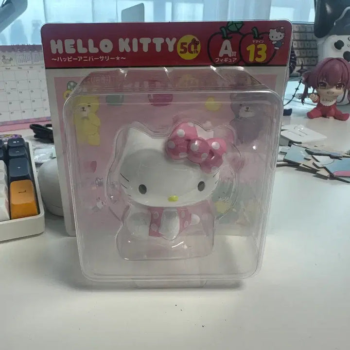 [BUNJANG] Hello Kitty 50th Anniversary Figure Kuji A Prize / 헬로키티 50주년 피규어 쿠지 a