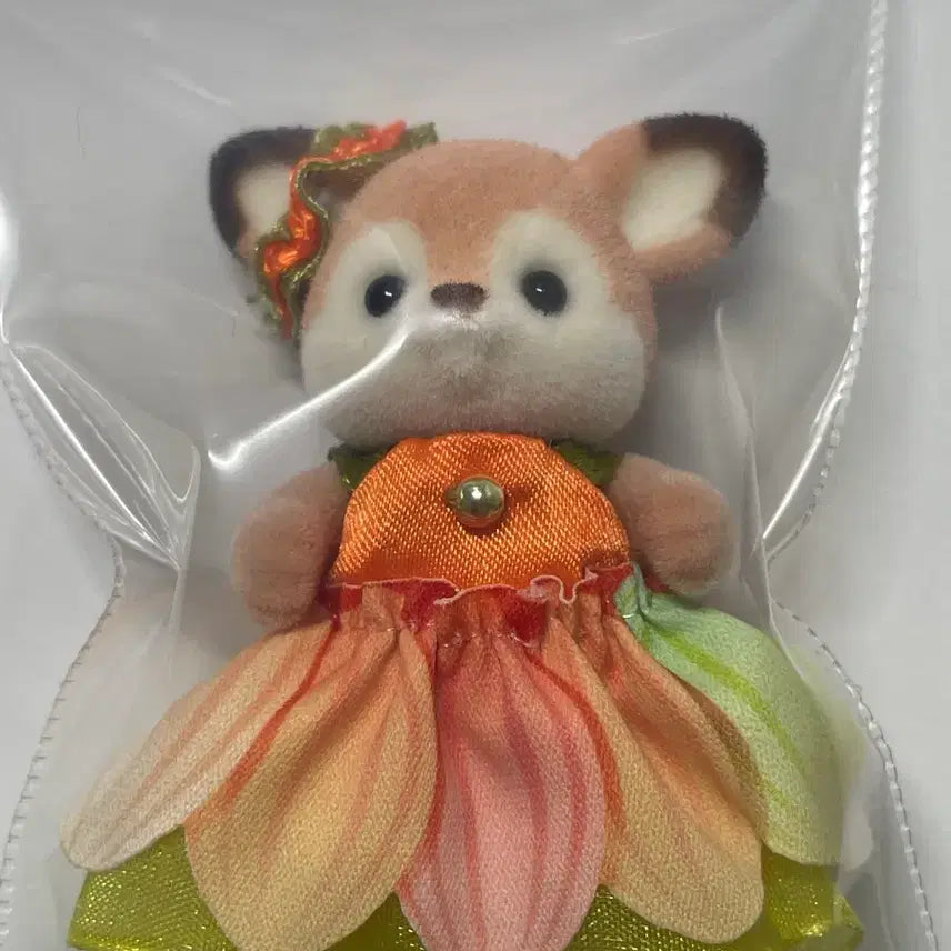 [BUNJANG] Sylvanian Families Baby Fawn in Flower Dress / 실바니안 꽃드레스 아기 꽃사슴