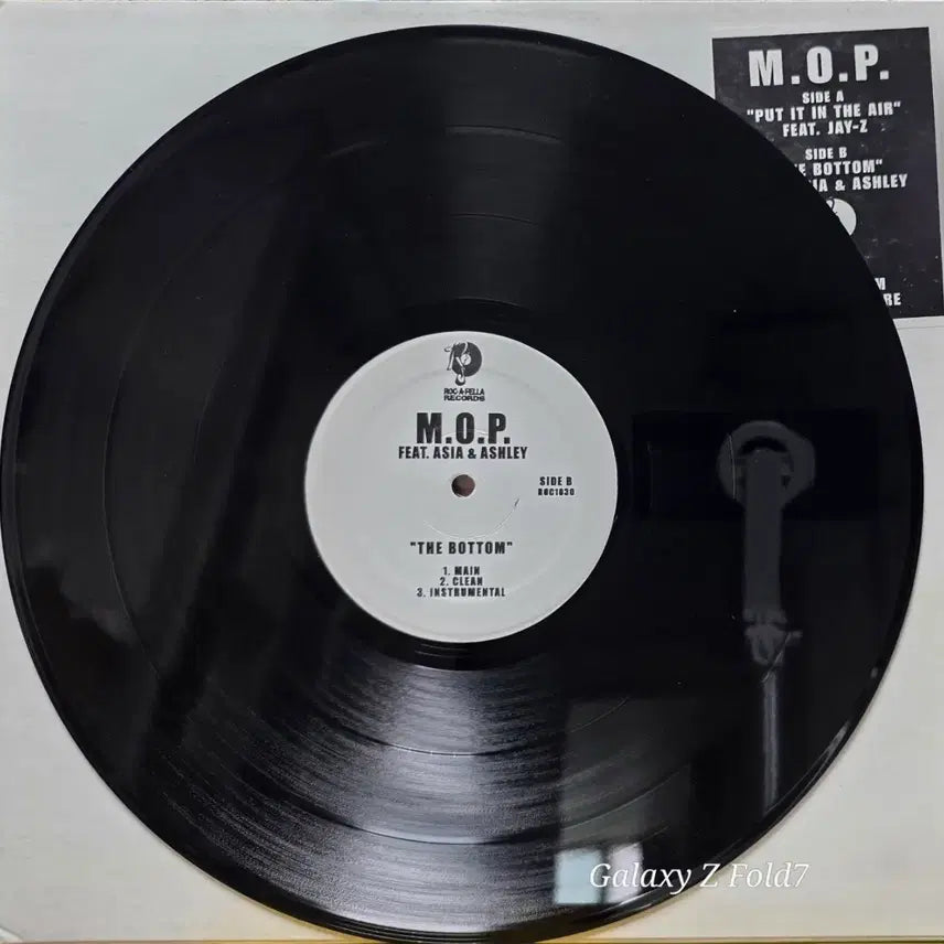 [BUNJANG] M.O.P. "Put It In The Air" / "The Bottom" 12" Vinyl Single Hip Hop Record / BA-695. M.O.P. 12인치 싱글 앨범 힙합 레코드