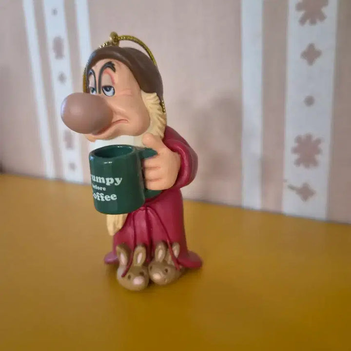 [BUNJANG] Hallmark Disney Snow White Grumpy Figurine / 홀마크 디즈니 백설공주 난쟁이 그루피 피규어