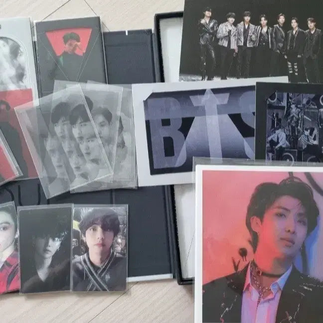 [BUNJANG] BTS MAP OF THE SOUL Special Photobook Set First Press - Includes Random Photocards (Suga, V, Jungkook) / [일반택배비 포함]방탄소년단 BTS MAP OF THE SOUL 맵솔 포토북 스페셜 세트 초판 슈가,뷔,정국 랜덤 포카 포함 풀구성 원가 이하 양도