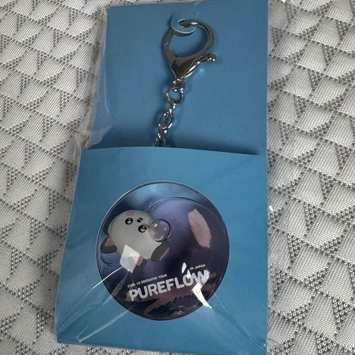 [BUNJANG] LE SSERAFIM PUREFLOW Japan MD Sakura Floating Keyring / 르세라핌 PUREFLOW 일본MD 플로팅키링 사쿠라