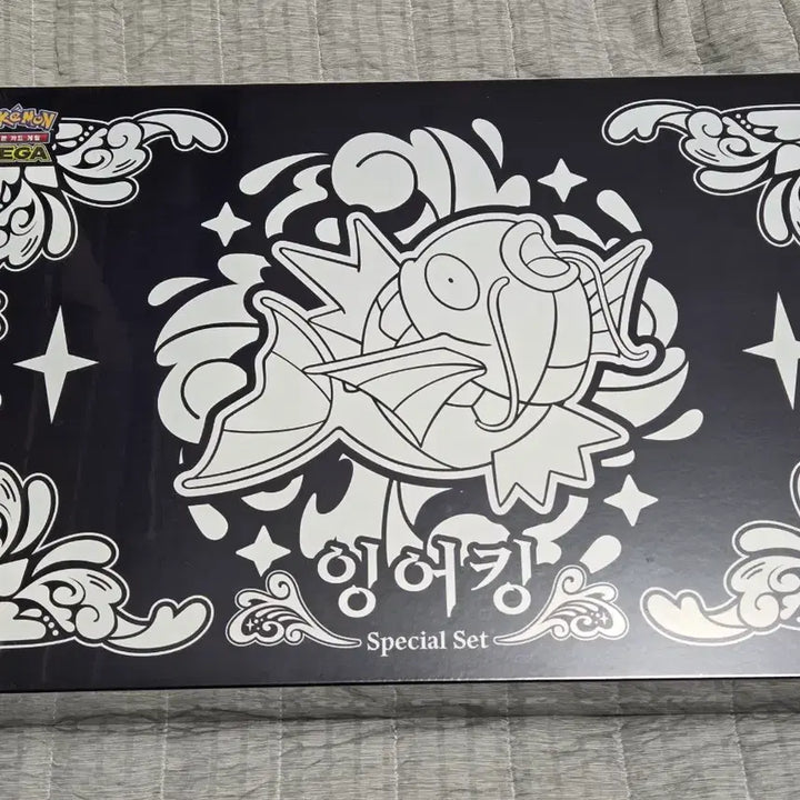 [BUNJANG] Pokemon Magikarp MurungdoWon Mother-of-Pearl Set With Playmat / 포켓몬 무릉도원 잉어킹 스페셜 세트 잉어킹 자개 세트 플레이매트 포켓몬 카드