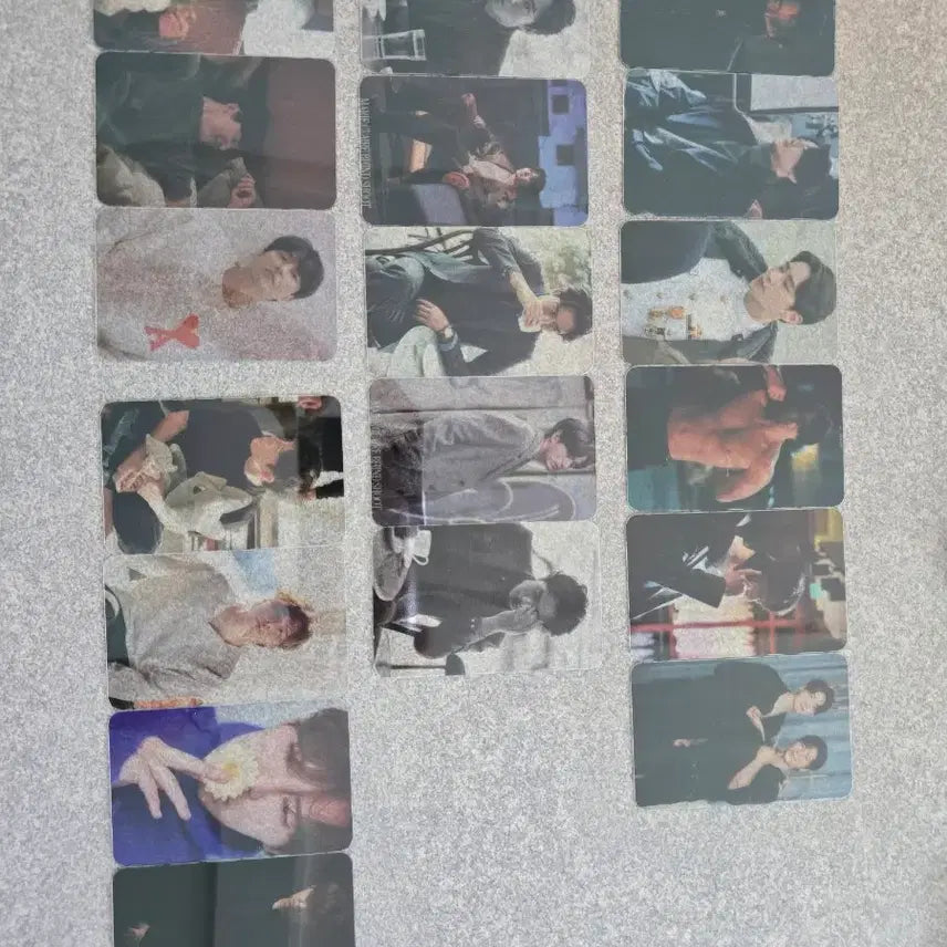 [BUNJANG] Korean Actor &amp; Day6 Sungjin Photocards &amp; Stickers Bundle / 남배우+데이식스 성진(약간) 포토카드 및 스티커 등(상세정보 필독)
