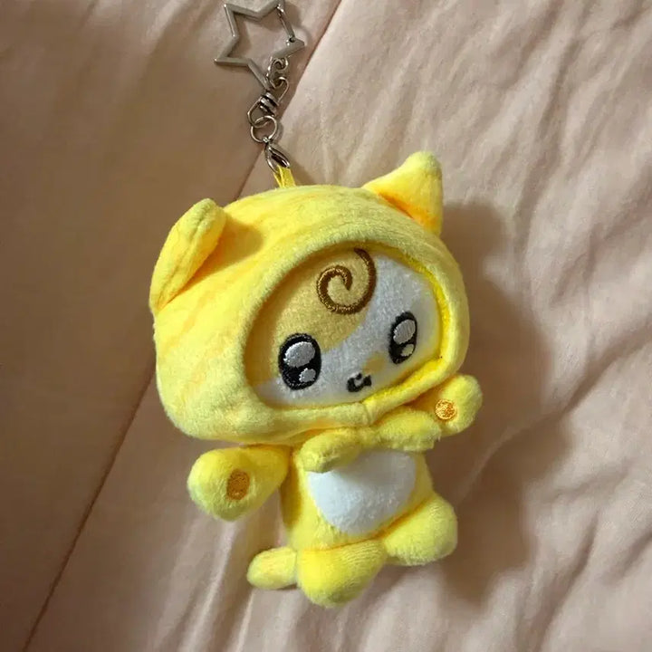 [BUNJANG] IU 8th Fanclub Alien 10cm Keychain Doll / 아이유 8기 에일이언 10cm 키링 인형 양도