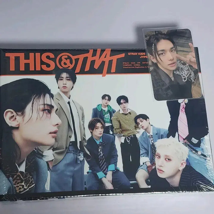 [BUNJANG] Stray Kids This &amp; That Standard Edition Yes24 POB Hyunjin Photocard / 스키즈 this &amp; that 일반반 블랙 예사 미공포 현진