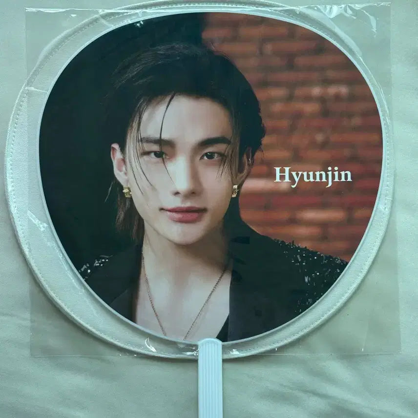 [BUNJANG] Stray Kids Hyunjin Jiniret Japanese Uchiwa Set / 스트레이키즈 스키즈 스키주 일본 우치와 현진 지니렛 세트 양도