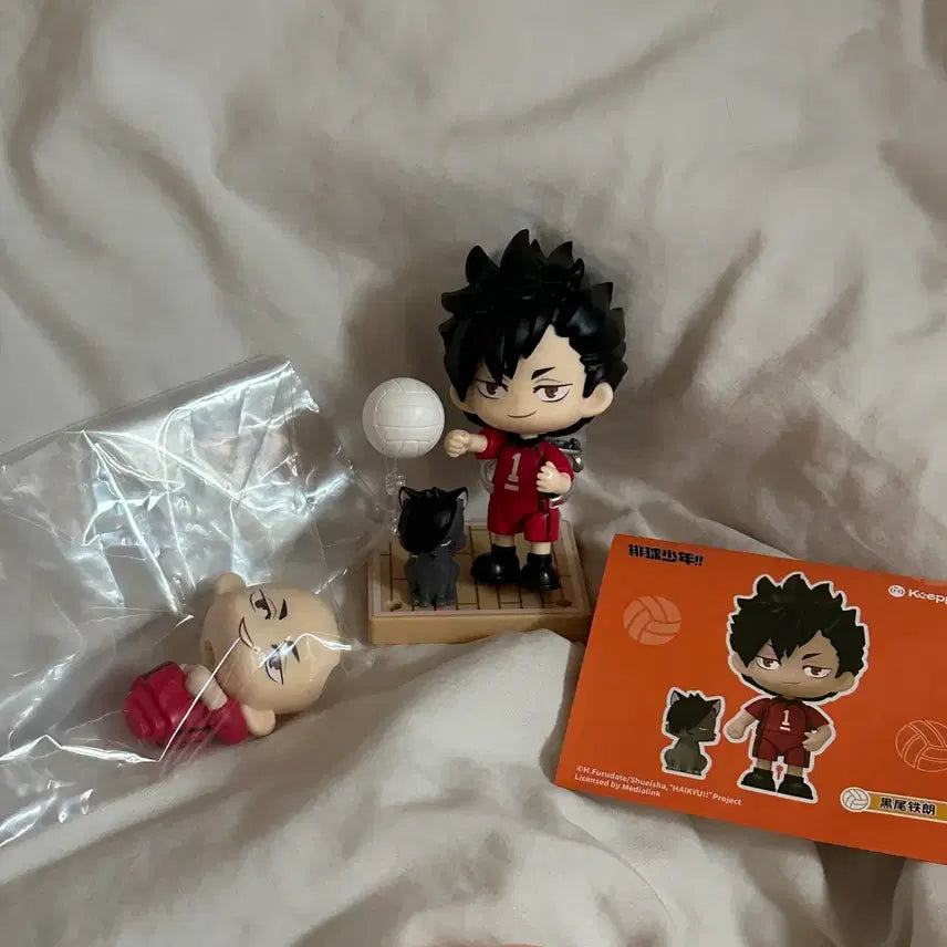 [BUNJANG] Haikyuu!! Model Fit Figure + Sleep Mask Gacha Set (Nekoma, Kuroo) / 하이큐 모델핏 피규어+수면안대 가챠 네코마 쿠로오