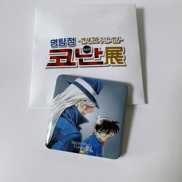 [BUNJANG] Detective Conan 30th Anniversary Exhibition Badge Gin (Black Organization) / 코난 연재 30주년 전시회 캔뱃지 5cm 정사각 검은조직 진 (2024)