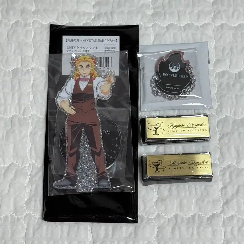 [BUNJANG] Demon Slayer Kyojuro Rengoku Acrylic Name Tag &amp; Bottle Charm Set / 귀멸의칼날 목테일 긴자바 렌고쿠 쿄쥬로 아크릴 명찰 뱃지 보틀 참