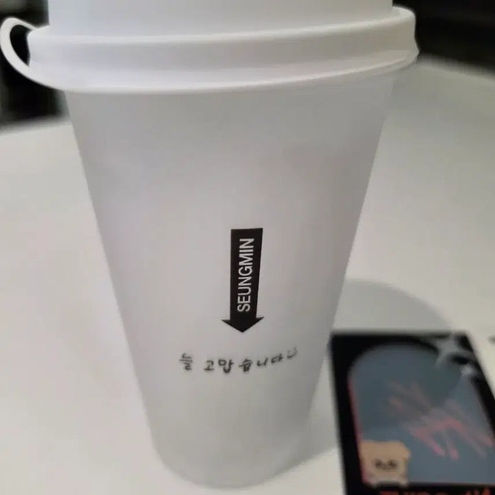 [BUNJANG] Stray Kids Seungmin D.SC.TH Popup Entrance Benefit Reusable Cup L-Holder Set / 스트레이키즈 스키즈 디스앤댓 팝업 입장특전 승민