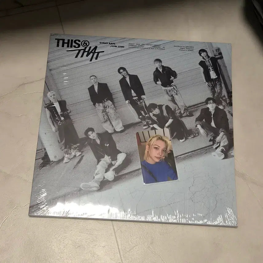 [BUNJANG] Stray Kids THIS &amp; THAT LP Album + Fanshop Felix POB / 스키즈 디스앤뎃 LP앨범+팬즈샵 팬즈 필릭스 미공포