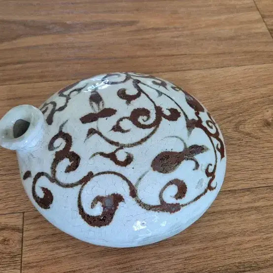 [BUNJANG] Buncheong Ware Celadon Jar with Lotus and Grapevine Design / 분청 연당초문 자라병