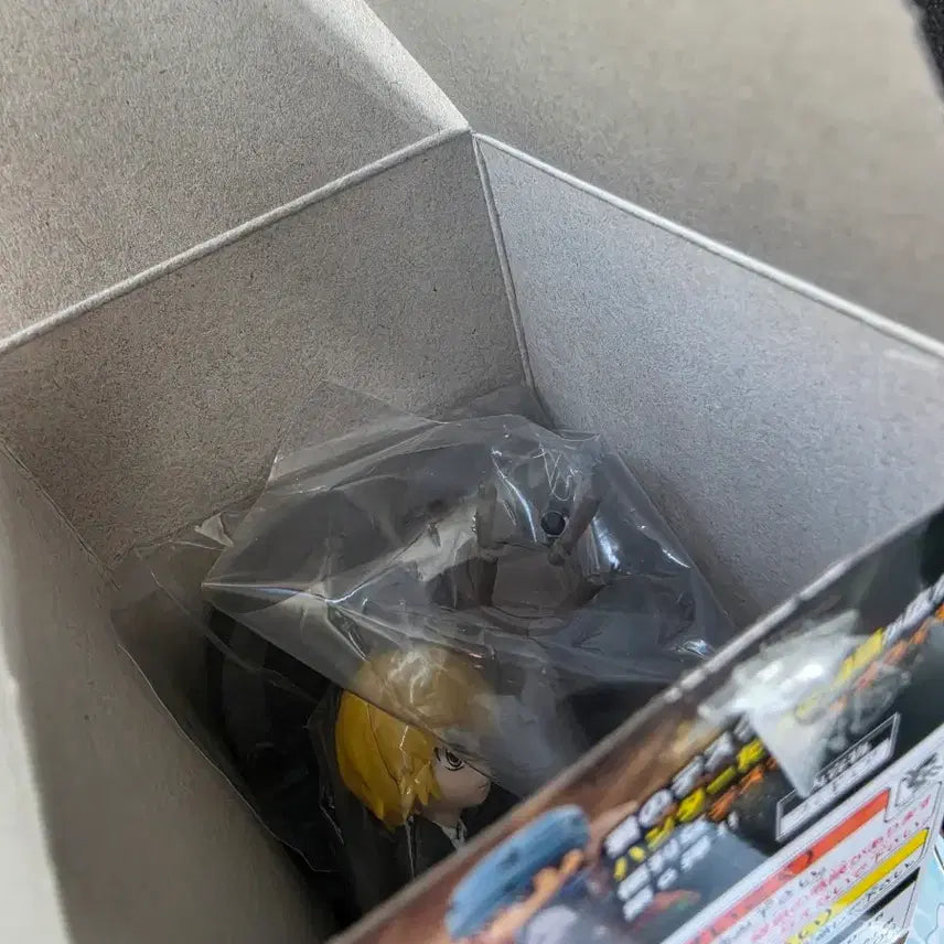[BUNJANG] Hunter x Hunter Desktop Figure Vol. 6: Kurapika (Sealed) / 상자0미개봉)헌터헌터 데스크탑 피규어 6탄 크라피카