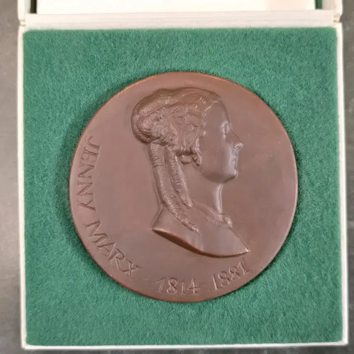 [BUNJANG] Jenny Marx (1814-1881) Commemorative Medal - German Historical Figure / 독일 제니 마르크스(Jenny Marx) 1814-1881 기념 메달