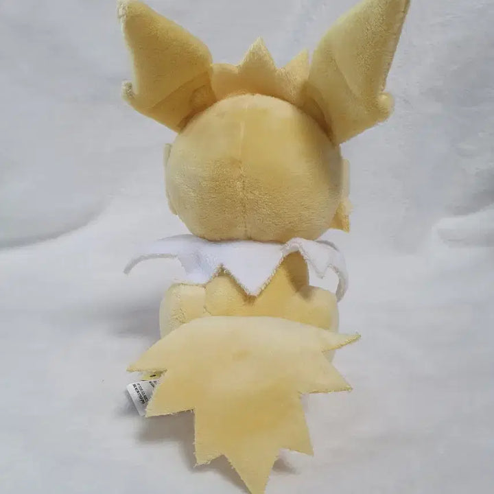 [BUNJANG] Pokemon Metamon Transformation Jolteon Plush Doll / 포켓몬 변신 메타몽 쥬피썬더 인형 판매합니다