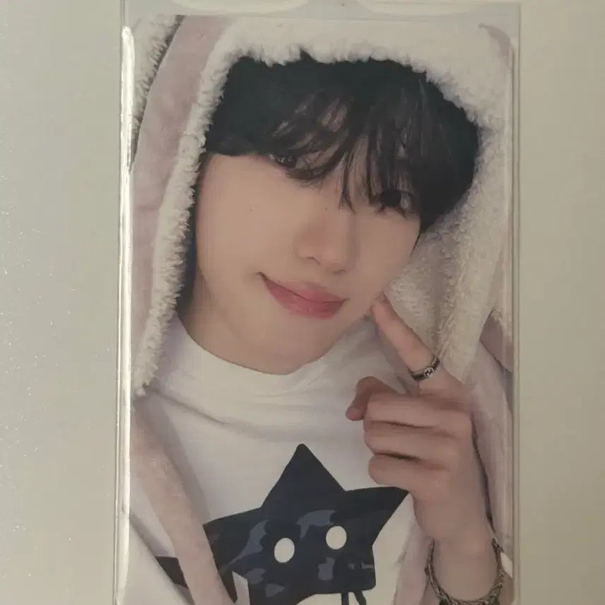 [BUNJANG] Alpaca Drive Won Jeong Sang Hyeon Rabbit Blanket Photocard / 알파드라이브원 정상현 토끼담요 포카