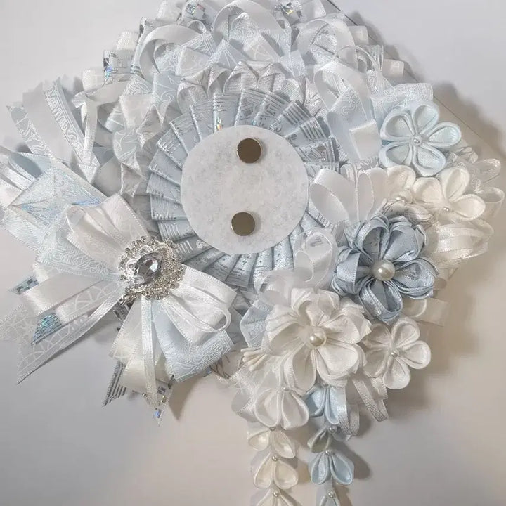 [BUNJANG] Sky Blue &amp; White Rosette with Ribbon Ita Bag Keychain / 하늘색&amp;화이트 로제트 + 리본 이타백 키링