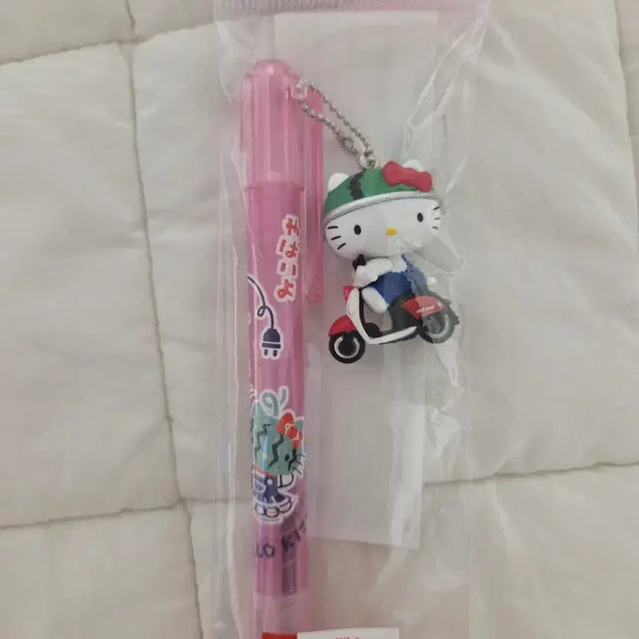 [BUNJANG] Classic Kitty Watermelon Ballpoint Pen with Motorcycle Kitty Strap / 수박 키티 고전키티 키티스트랩 볼펜 오토바이 키티