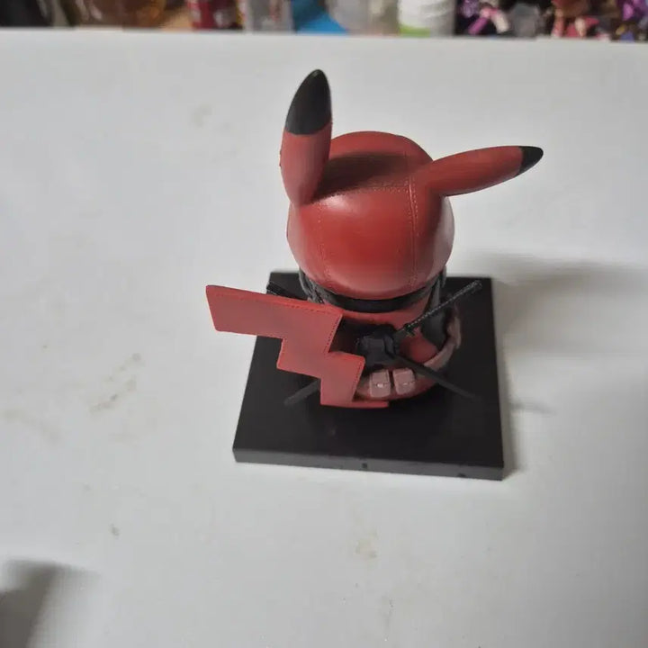 [BUNJANG] Deadpool Pikachu Figure / 데드플 피카츄 피규어