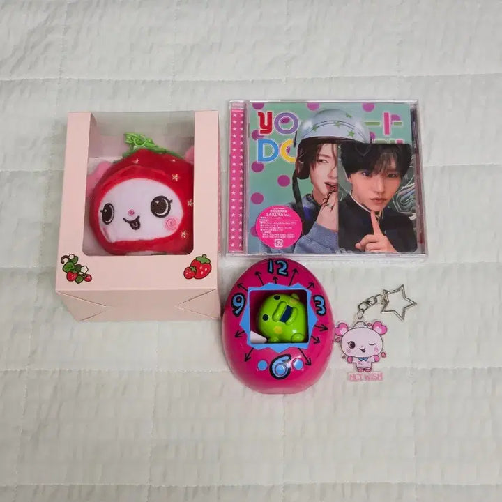 [BUNJANG] NCT WISH Sakuya Strawberry Bakery Keychain Bundle Set / NCT WISH 위시 딸기 베이커리 사쿠야 딸기 키링 팡이 일괄