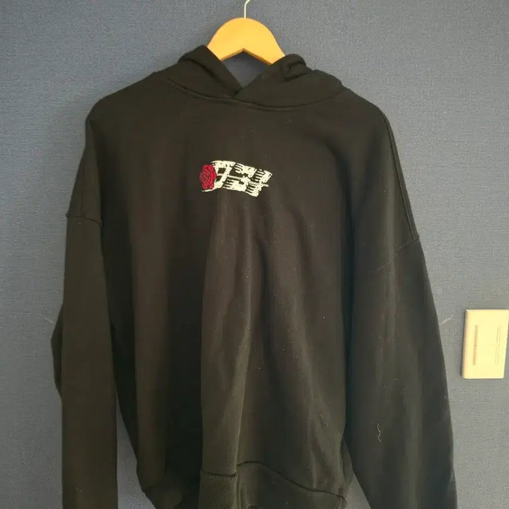 [BUNJANG] CHANGMO Concert Merch Hoodie Black XL / [XL]창모 콘서트 머천 후드티