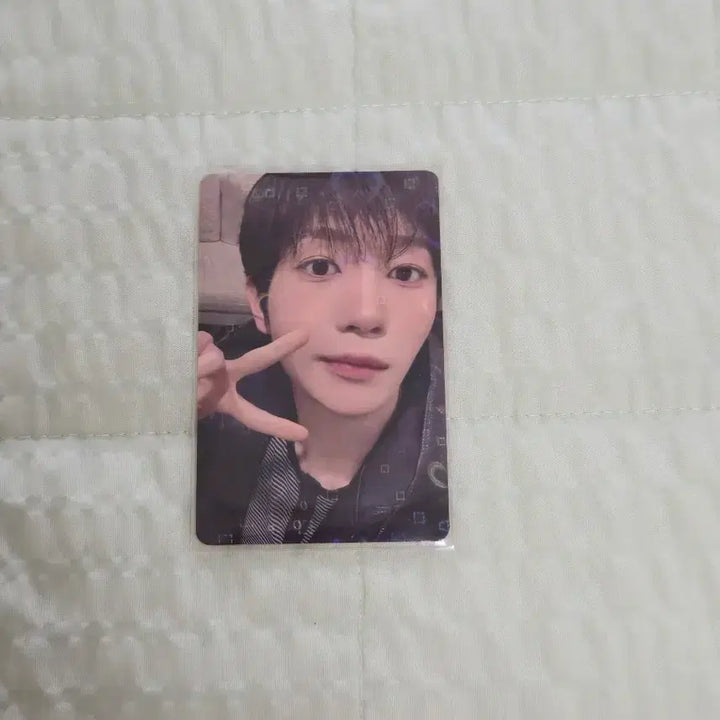 [BUNJANG] NCT WISH Ryo Strawberry Bakery Pop-up Lucky Draw Photocard / NCT WISH 위시 딸기 베이커리 팝업 료 특전포카