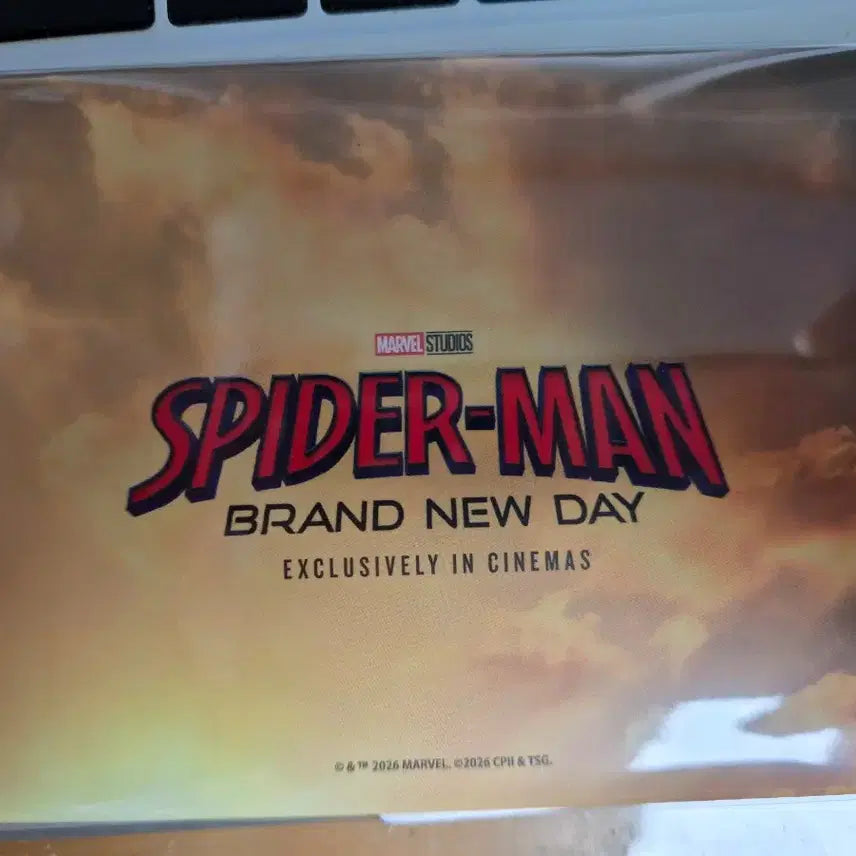 [BUNJANG] Spider-Man Brand New Day Pin Badge, PET Poster, AR Film Set / 스파이더맨 브랜드 뉴 데이 핀뱃지, pet 포스터, ar 필름 세트