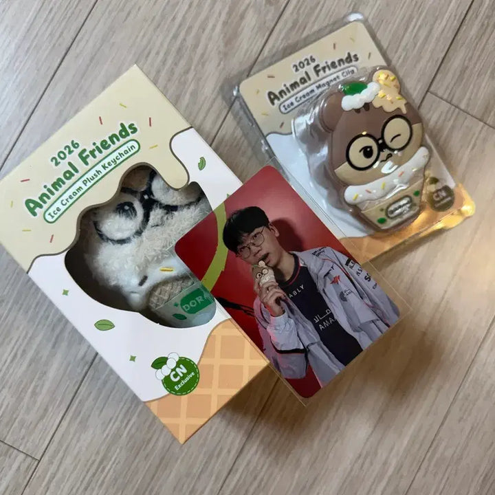 [BUNJANG] T1 Doran China Exclusive Ice Cream Keychain + Tweezer Magnet Set / T1 티원 도란 중국한정 아이스크림 키링 + 집게 마그넷 세트 포카o
