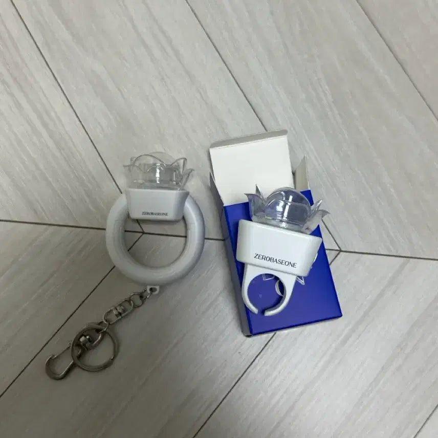 [BUNJANG] ZEROBASEONE Fan-Made Lightstick Keychain &amp; Ring Bundle Set / 제로베이스원 일괄