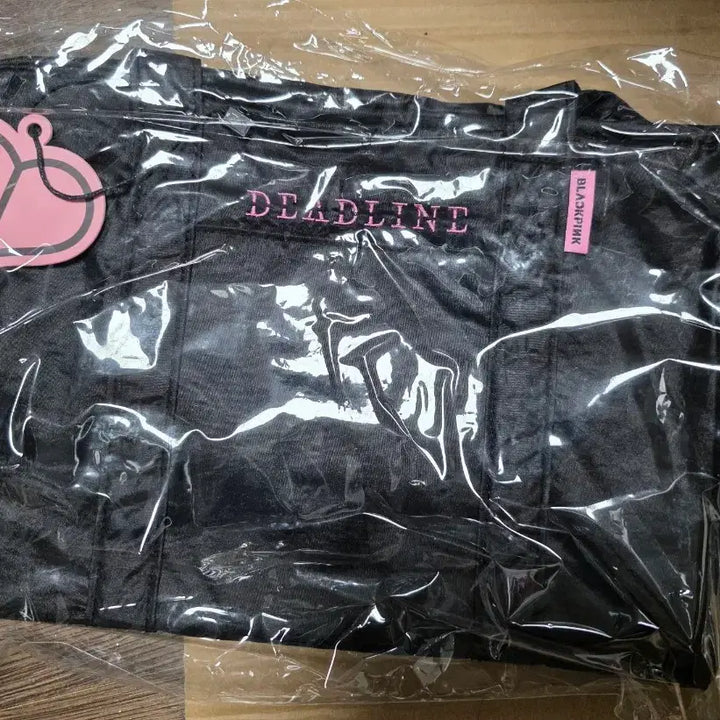 [BUNJANG] BLACKPINK BP Deadline Shoulder Bag Jennie Jisoo Lisa Rosé Official MD World Tour Photocard / 블랙핑크 데드라인 BLACKPINK BP Deadline 숄더백 bag 제니 지수 리사 로제 공식 MD 월드투어 포카 포토카드
