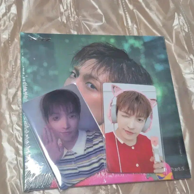 [BUNJANG] ATEEZ Hongjoong Jump Up Cat Agent + Lenticular Set / 에이티즈 점프업 홍중 고양이요원+렌티큘러set