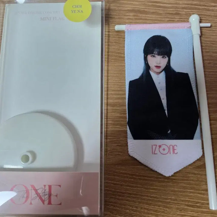 [BUNJANG] IZ*ONE Choi Yena Wonders: Weverse Mini Flag / 아이즈원 최예나 원더스토리 미니플래그