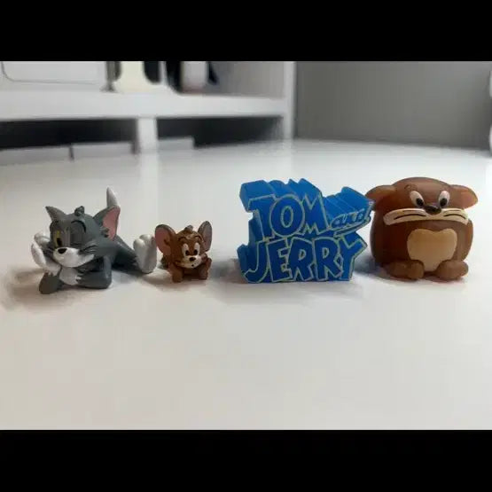 [BUNJANG] Tom and Jerry Gacha Figure Set (4 Types Bundle) / 4종 일괄 세트!!)) 톰과 제리 가챠 피규어 세트