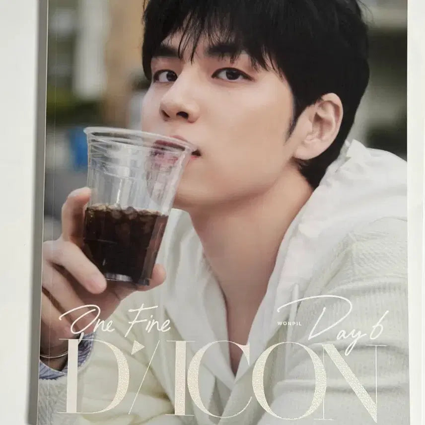 [BUNJANG] DAY6 Wonpil DICON Magazine A Version Photocard and Postcard Set / 데이식스 디아이콘 잡지 A버전 원필 잡지 포카 엽서