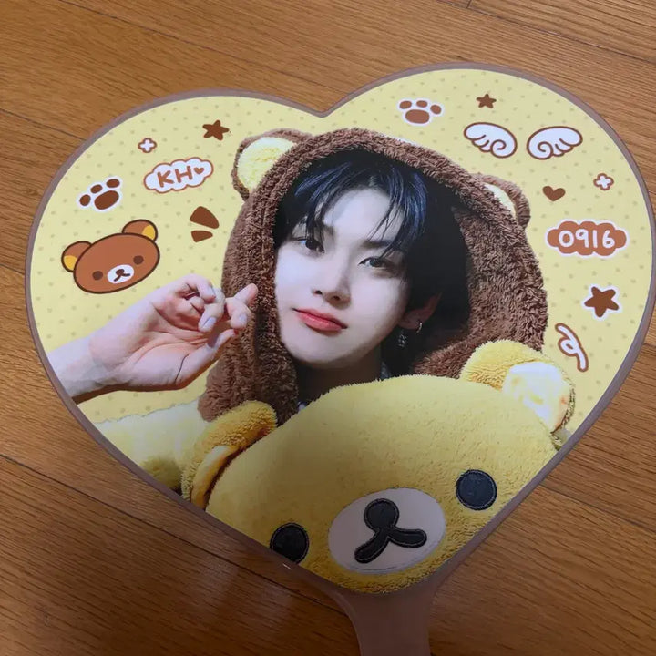 [BUNJANG] Kickflip Kehun Rilakkuma Uchiwa / 킥플립 계훈 리락쿠마 우치와