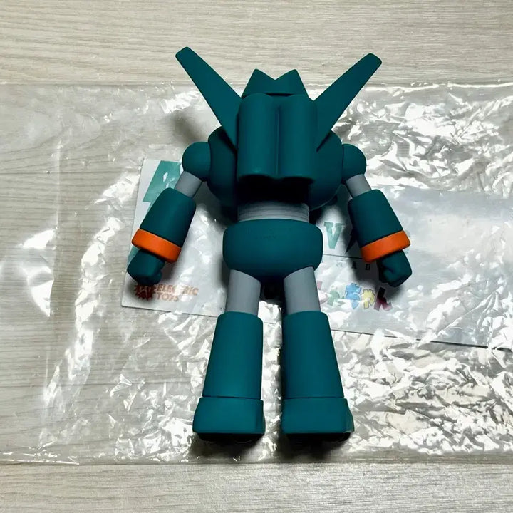 [BUNJANG] SOFVIPS Crayon Shin-chan KAN-TAM Soft Vinyl Figure / SOFVIPS 소프비 짱구 칸탐