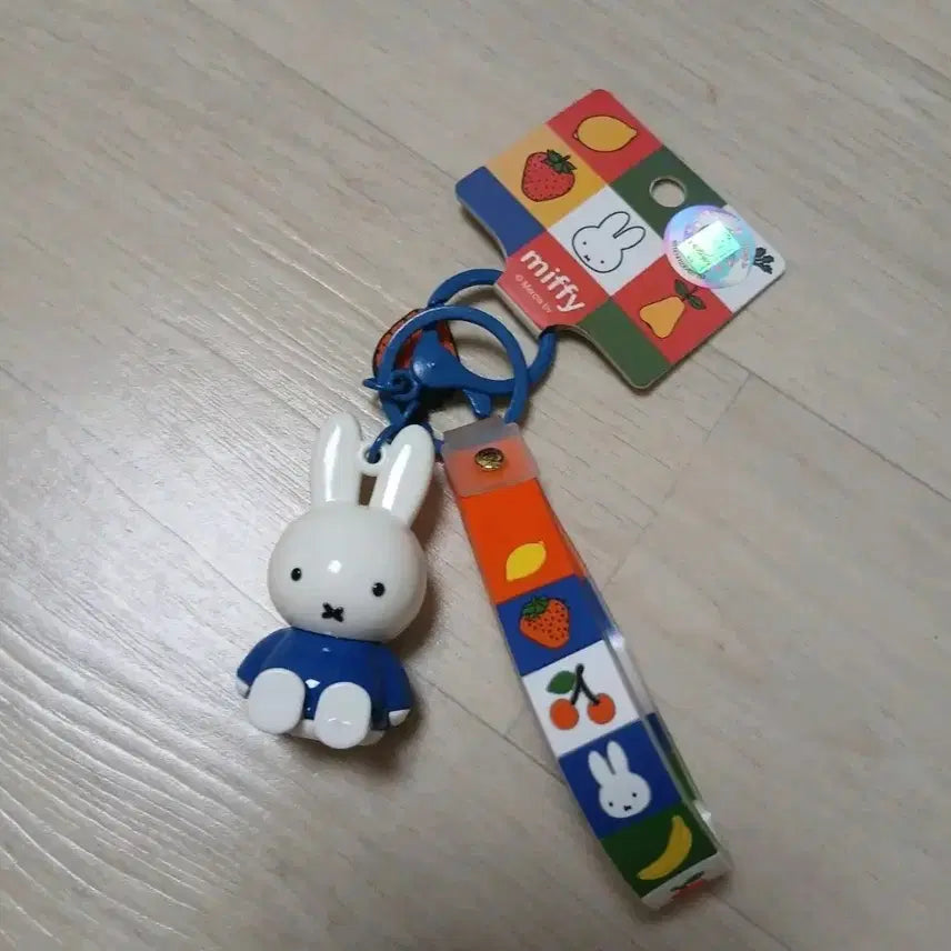 [BUNJANG] Miffy Strap Keyring Gacha Figure / 미피 스트랩 키링 가챠 피규어