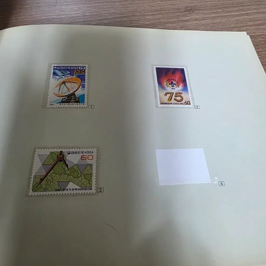 [BUNJANG] 1982 Commemorative Stamp Album / 우표 82년 기념우표첩