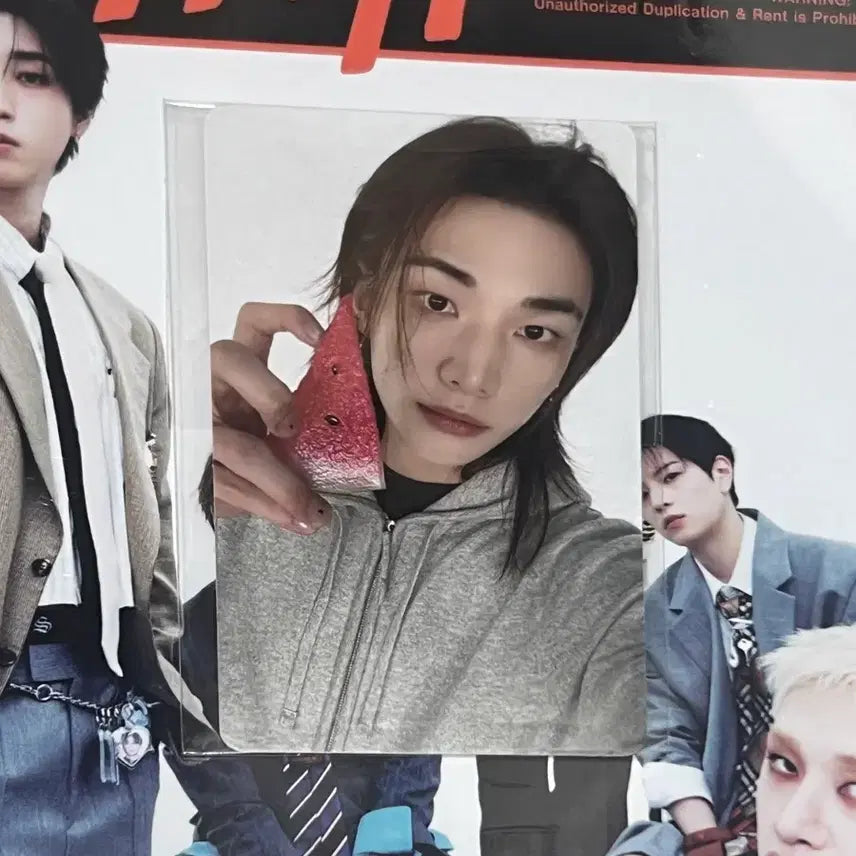[BUNJANG] Stray Kids Hyunjin This and That Fanshop POB Photocard / 스트레이키즈 스키즈 디스앤댓 팬즈샵 구매 특전 미공포 포카 현진