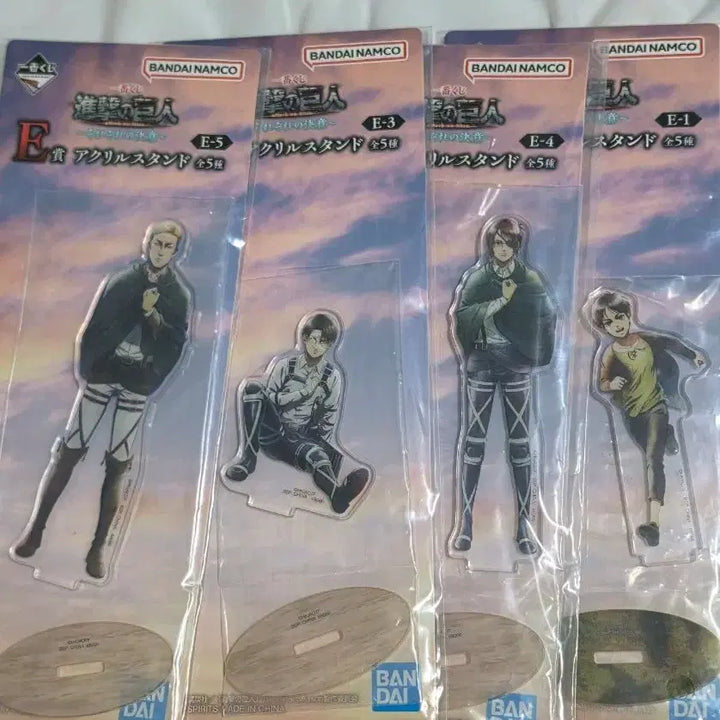 [BUNJANG] Attack on Titan Ichiban Kuji Acrylic Stands Set (4 types) / [미개봉] 진격의 거인 진격거 e상 아크릴 4종 일괄 리바이 엘빈 한지 에렌