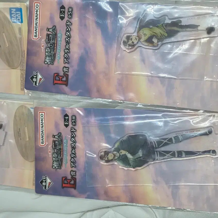 [BUNJANG] Attack on Titan Ichiban Kuji Acrylic Stands Set (4 types) / [미개봉] 진격의 거인 진격거 e상 아크릴 4종 일괄 리바이 엘빈 한지 에렌