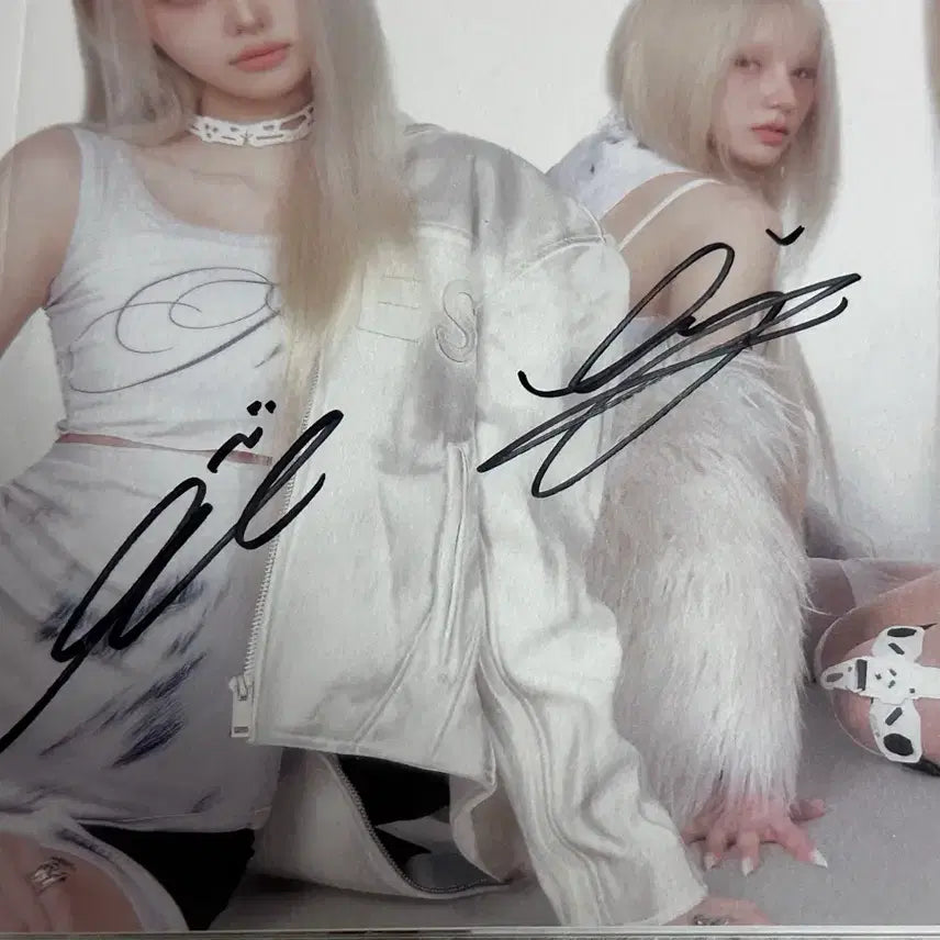 [BUNJANG] ARTMS Hyper-Ego Signed Album / 아르테미스 ARTMS 친필 싸인 앨범