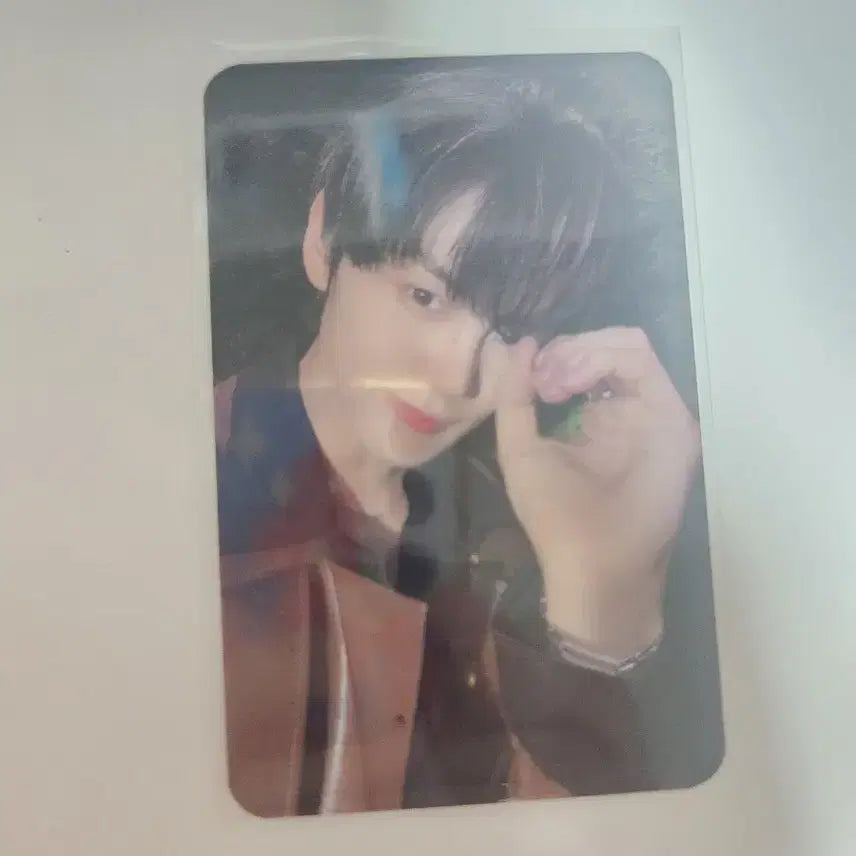 [BUNJANG] EVNNE Kim Gyuvin Blue Paradise Studio Photocard / 김규빈 블루파라다이스 공방포카 팝니다.
