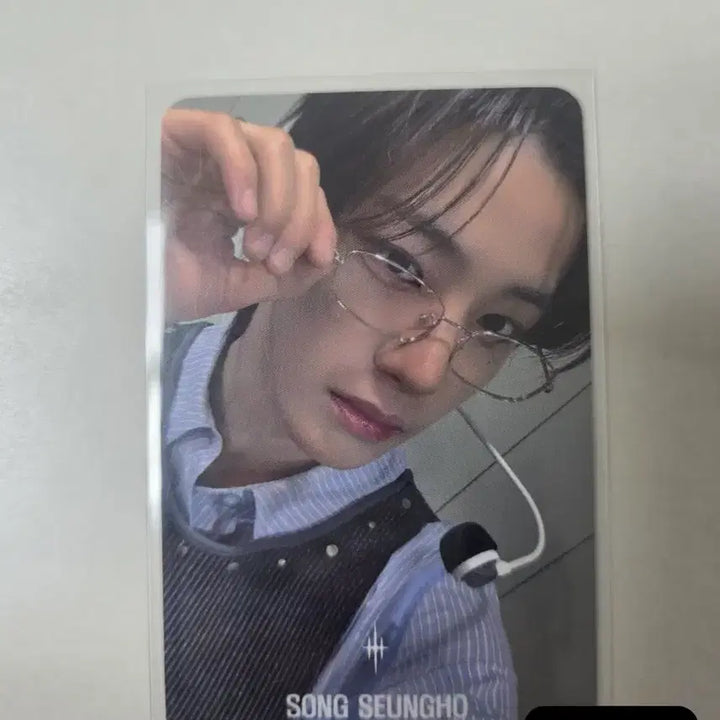 [BUNJANG] Close Your Eyes Tune Popup Song Seungho Photocard / 클로즈유어아이즈 클유아 Tune 팝업 송승호 포카 양도