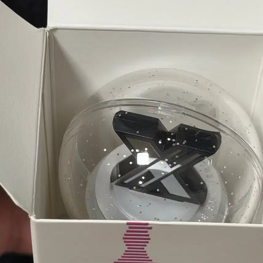 [BUNJANG] Xdinary Heroes XH Official Lightstick Keychain / 엑스디너리히어로즈 엑디즈 응원봉 키링