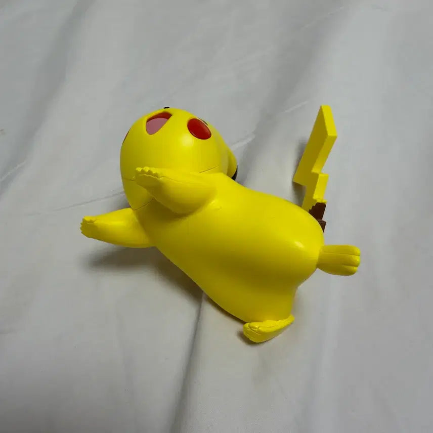 [BUNJANG] Pikachu Buildable Figure / 피카츄 조립식 피규어