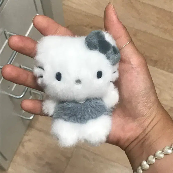 [BUNJANG] Sanrio Kitty Keychain (Black &amp; White) / (새상품 정품) 산리오 흑백 회색 키티 키링